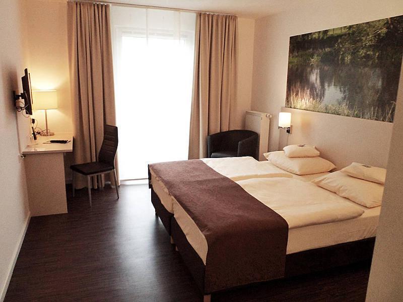 Das Neue Hotel Am Park Frondenberg Ngoại thất bức ảnh