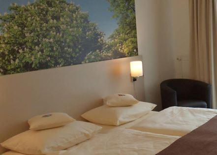 Das Neue Hotel Am Park Frondenberg Ngoại thất bức ảnh